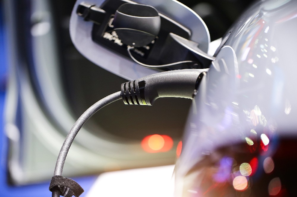 動(dòng)力鋰電池退役潮逐年高漲，回收產(chǎn)業(yè)鏈亟待完善